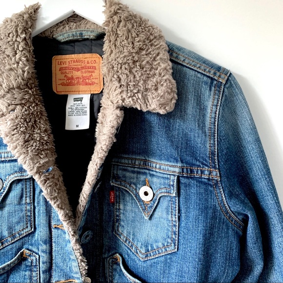 Levi's Jackets & Blazers - levi faux fur denim jacket